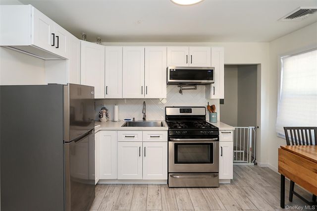 267 N Wellwood Avenue, Lindenhurst, NY 11757