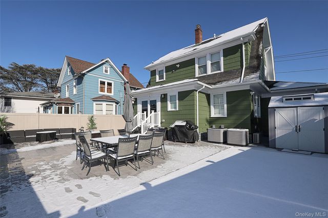 267 N Wellwood Avenue, Lindenhurst, NY 11757