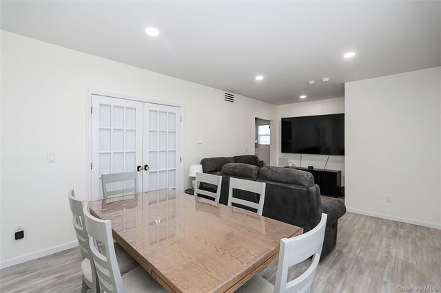 267 N Wellwood Avenue, Lindenhurst, NY 11757