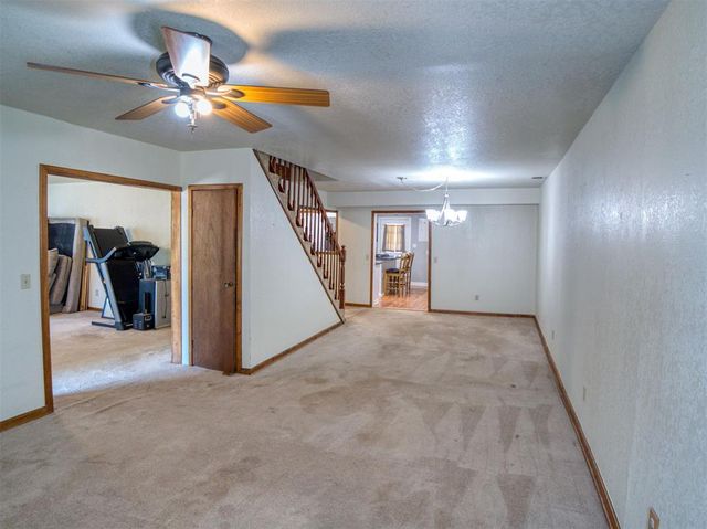 1118 S Barker Avenue, El Reno, OK 73036