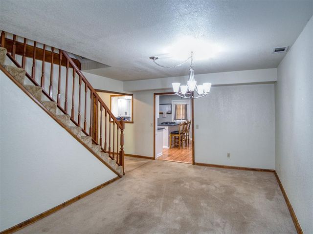 1118 S Barker Avenue, El Reno, OK 73036