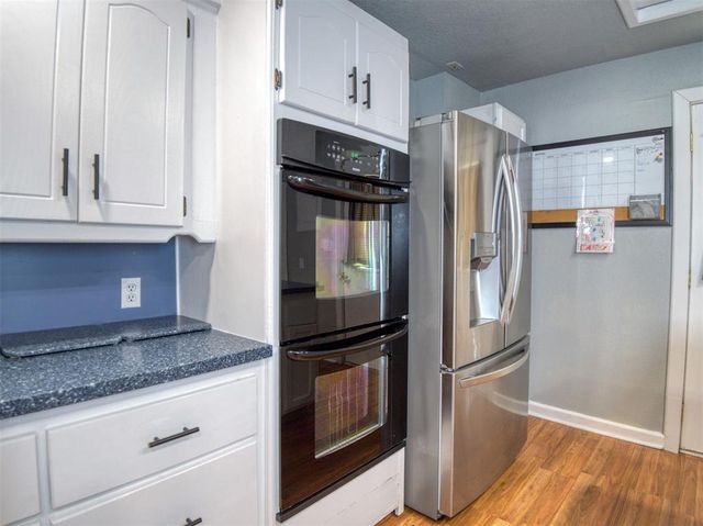 1118 S Barker Avenue, El Reno, OK 73036