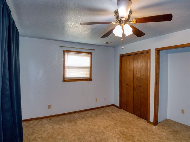 1118 S Barker Avenue, El Reno, OK 73036