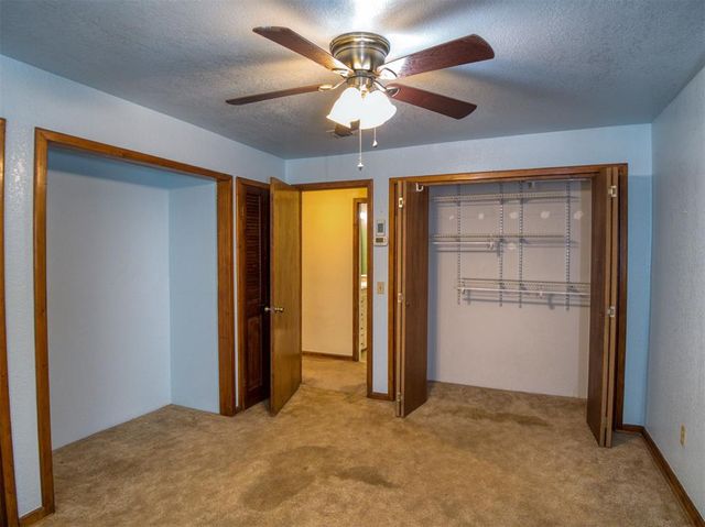 1118 S Barker Avenue, El Reno, OK 73036