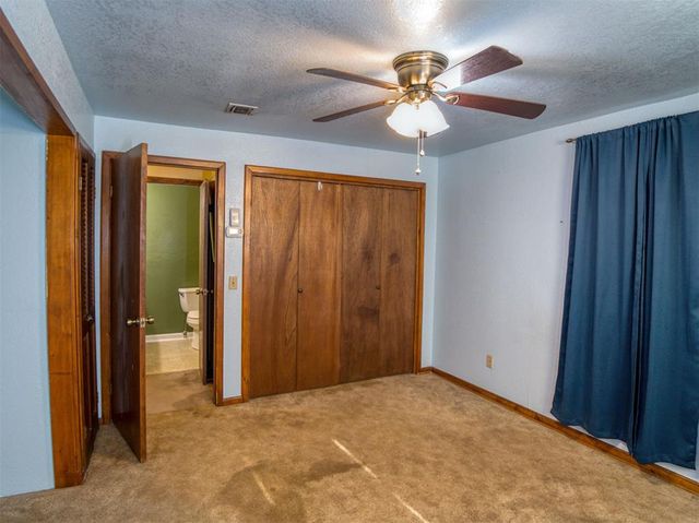 1118 S Barker Avenue, El Reno, OK 73036