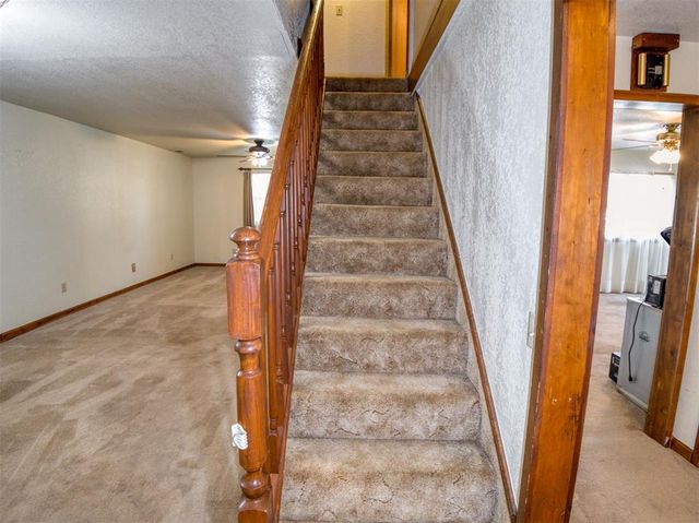 1118 S Barker Avenue, El Reno, OK 73036