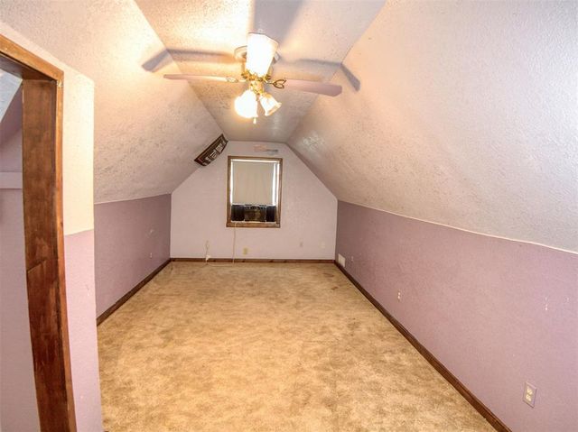 1118 S Barker Avenue, El Reno, OK 73036