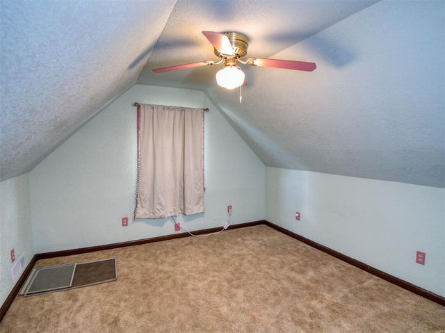 1118 S Barker Avenue, El Reno, OK 73036