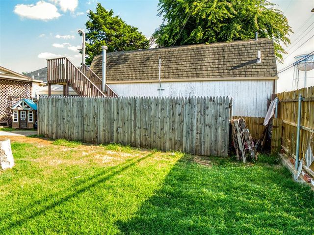 1118 S Barker Avenue, El Reno, OK 73036