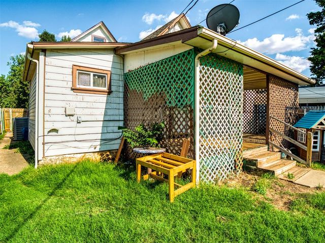 1118 S Barker Avenue, El Reno, OK 73036