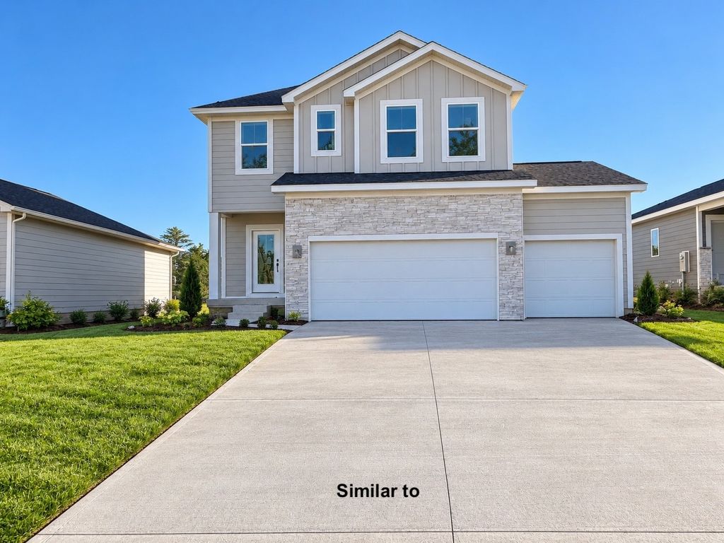 100 NW Rolling Circle, Waukee, IA 50263