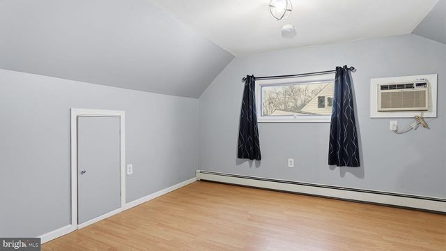 25 AUTUMN LN, Levittown, PA 19055