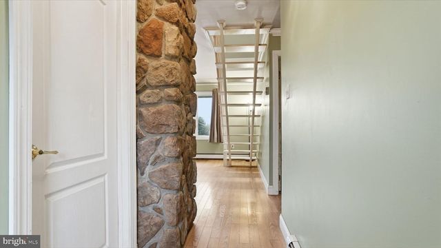 25 AUTUMN LN, Levittown, PA 19055