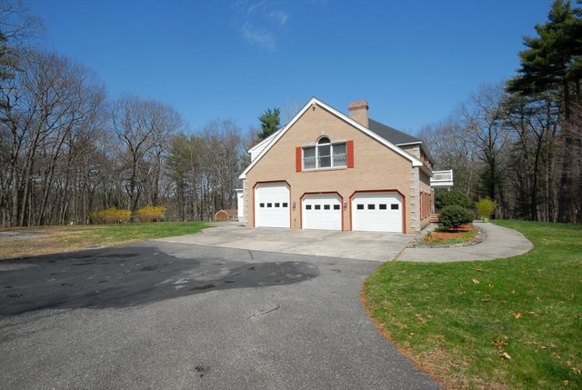 17 Wyndcliff Drive, Acton, MA 01720
