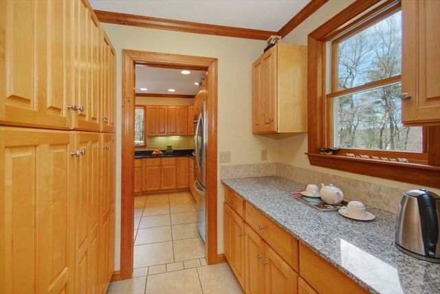 17 Wyndcliff Drive, Acton, MA 01720