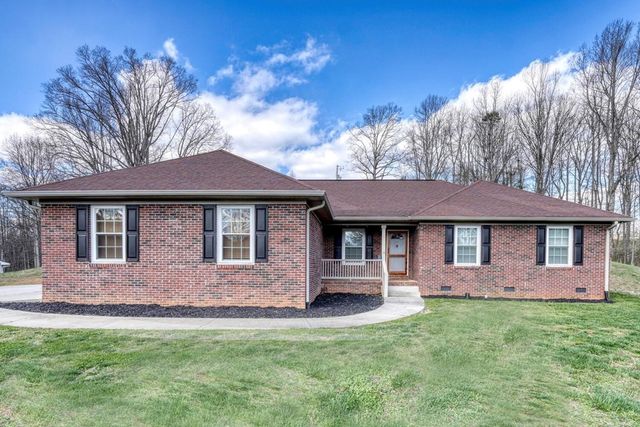 794 State Hwy 66, Young Harris, GA 30582