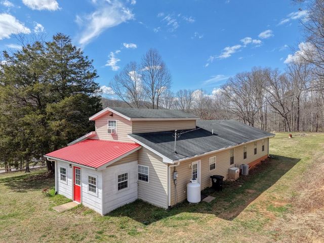 794 State Hwy 66, Young Harris, GA 30582