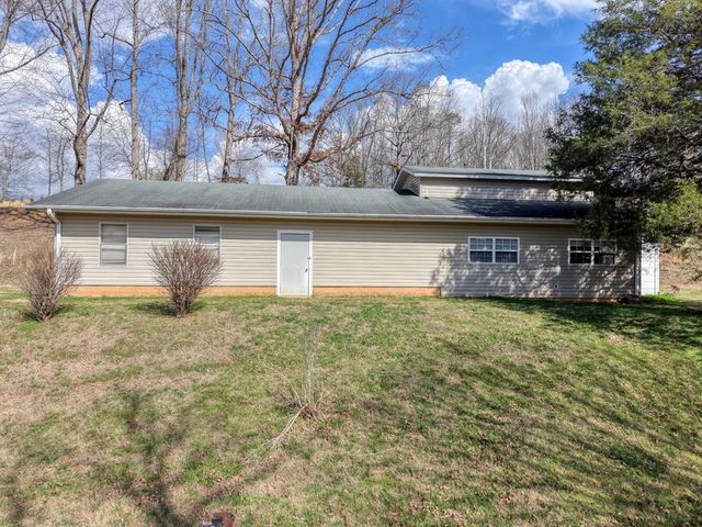 794 State Hwy 66, Young Harris, GA 30582