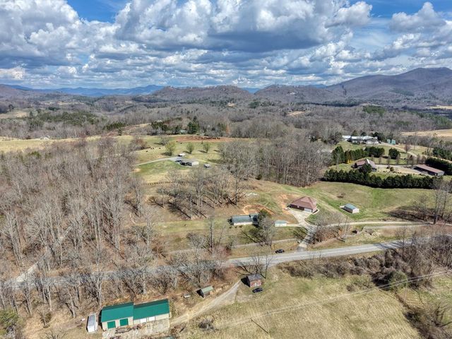 794 State Hwy 66, Young Harris, GA 30582