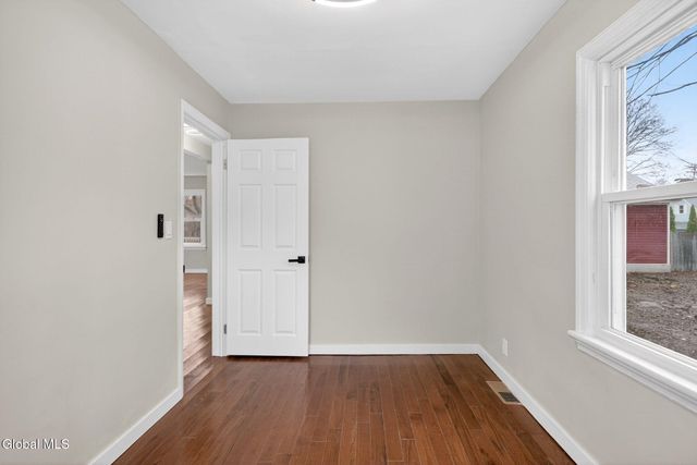 5 Nielson Road, Guilderland, NY 12085