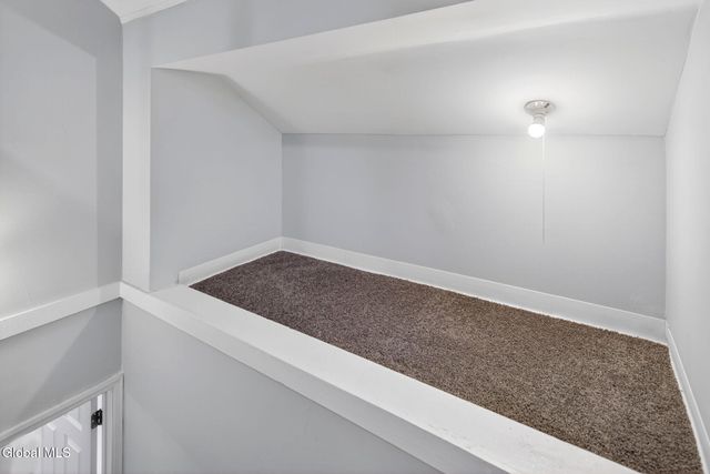 5 Nielson Road, Guilderland, NY 12085