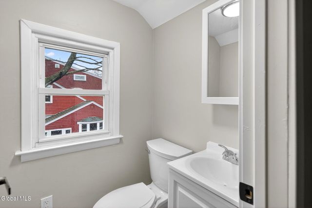 5 Nielson Road, Guilderland, NY 12085