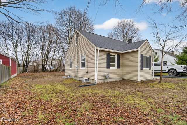 5 Nielson Road, Guilderland, NY 12085