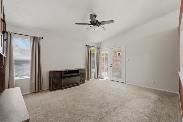 1961 Roanoke Drive NE, Rio Rancho, NM 87144