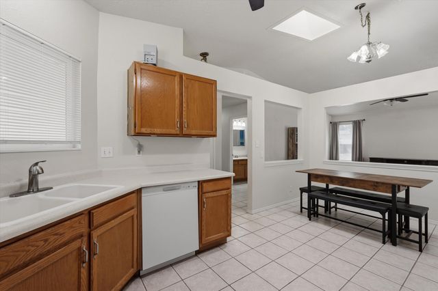 1961 Roanoke Drive NE, Rio Rancho, NM 87144