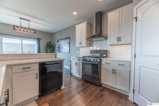 4668 N 210th Street, Elkhorn, NE 68022