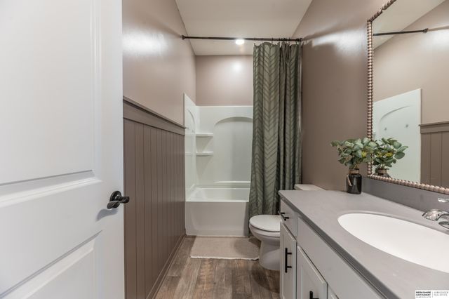 4668 N 210th Street, Elkhorn, NE 68022