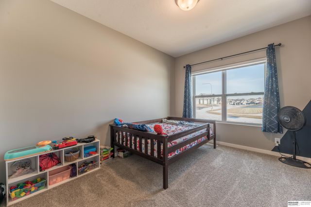 4668 N 210th Street, Elkhorn, NE 68022