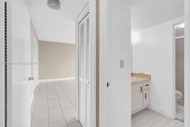 500 Three Islands Blvd 711, Hallandale Beach, FL 33009