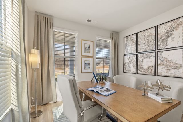 216 Crown Gardens CT, Hermitage, TN 37076