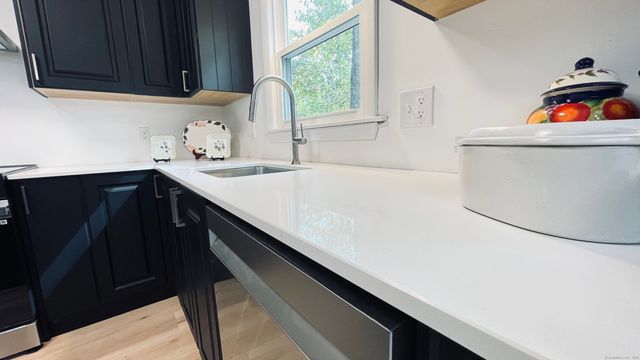 11 Mountain View Road, East Lyme, CT 06333