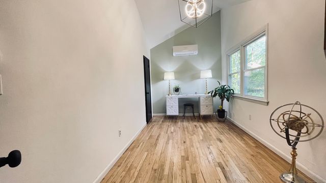11 Mountain View Road, East Lyme, CT 06333