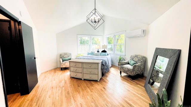 11 Mountain View Road, East Lyme, CT 06333