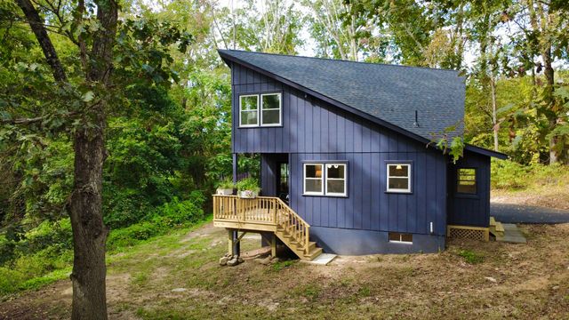 11 Mountain View Road, East Lyme, CT 06333