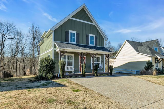 321 Evans Dr, Tullahoma, TN 37388