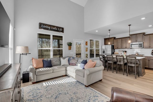 321 Evans Dr, Tullahoma, TN 37388