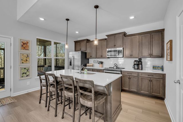 321 Evans Dr, Tullahoma, TN 37388