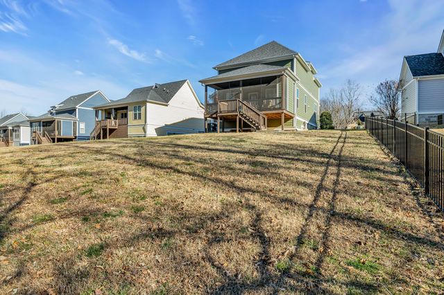 321 Evans Dr, Tullahoma, TN 37388