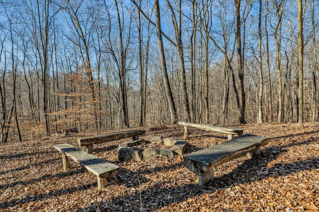 321 Evans Dr, Tullahoma, TN 37388