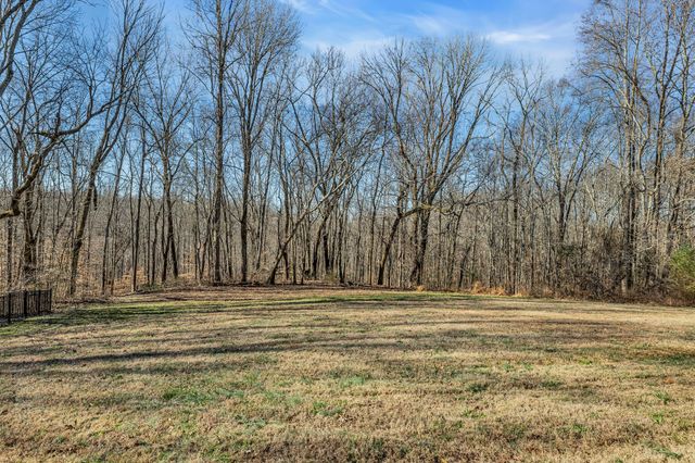 321 Evans Dr, Tullahoma, TN 37388