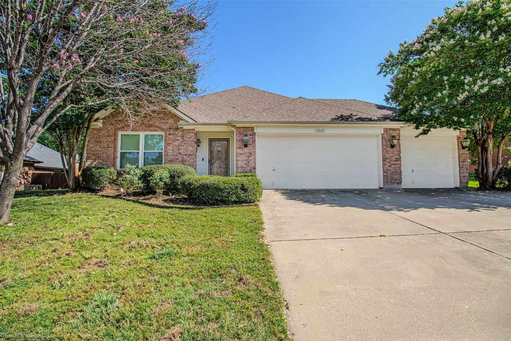 3809 San Lorenzo Drive, Denton, TX 76210