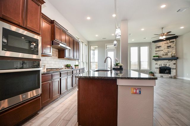 2619 Lilac Point Lane, Brookshire, TX 77441