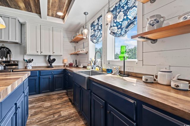 2258 Grier Dock Rd., Galivants Ferry, SC 29544