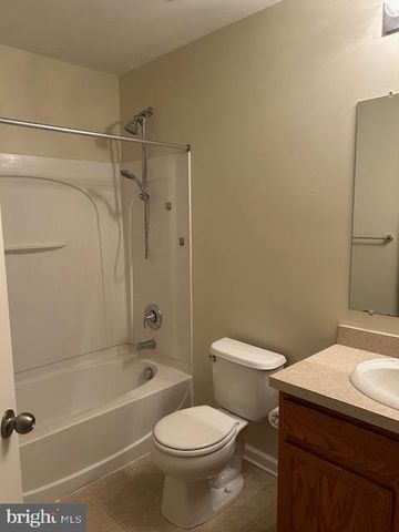 350 VOLTAIRE BLVD, Lancaster, PA 17603