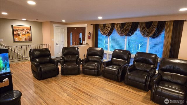 16342 RESI 72nd Avenue W, Edmonds, WA 98026