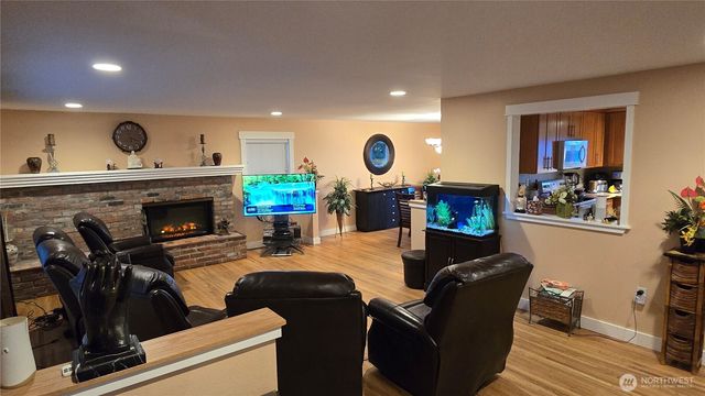 16342 RESI 72nd Avenue W, Edmonds, WA 98026